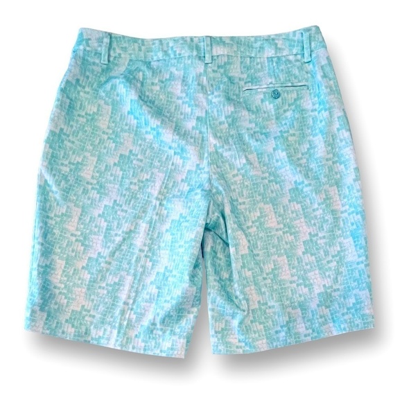 Lady Hagan Size 8 Calypso Tiled 10” Short in Mint Icy Golf Short - Picture 2 of 3